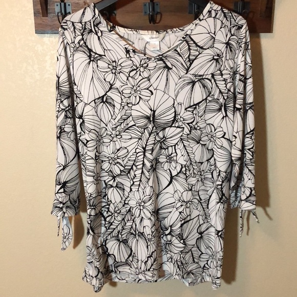 CJ Banks floral blouse - Picture 7 of 7
